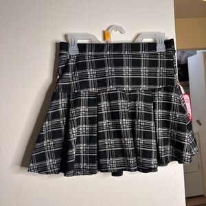 Chic Black and White Plaid Skater Skirt